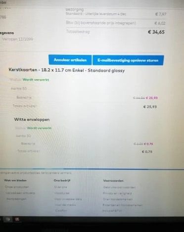 Zojuist onze kerstkaartjes besteld met een mo...