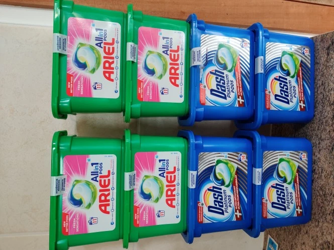 Gratis in kruidvat gehaald. Ariel 4 voor 10...