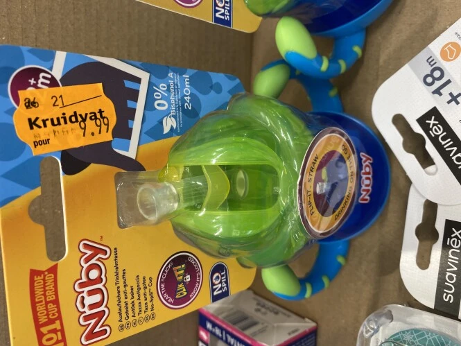 Gespot in Kruidvat Roeselare Nuby antilekbek...