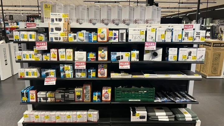 Carrefour Burcht - Multimedia afdeling - 30 t...