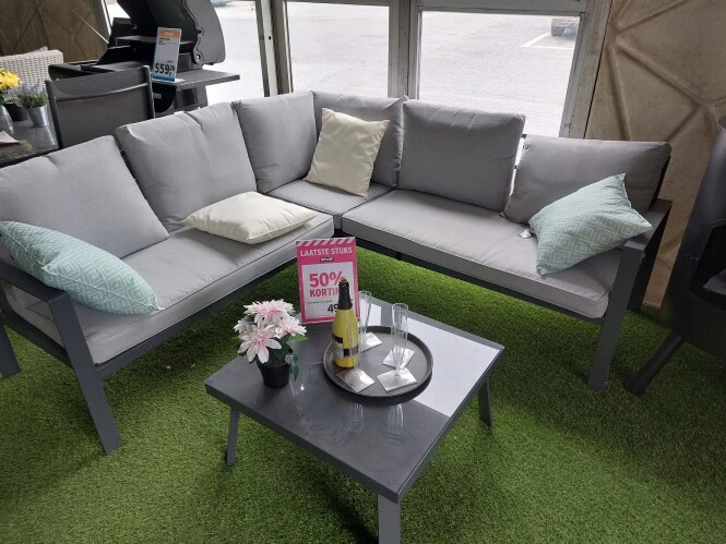 -50% op de laatste tuinmeubels bij Gamma. Ass...