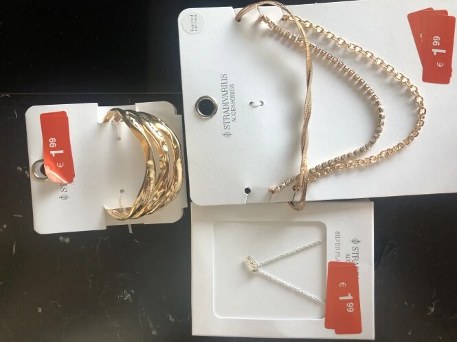 Juwelen bij stradivarius aan €1,99 🤩
