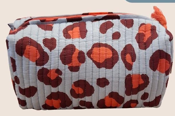 Gevlochten toilettas met rood patroon