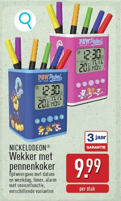 Wekker met pennenkoker