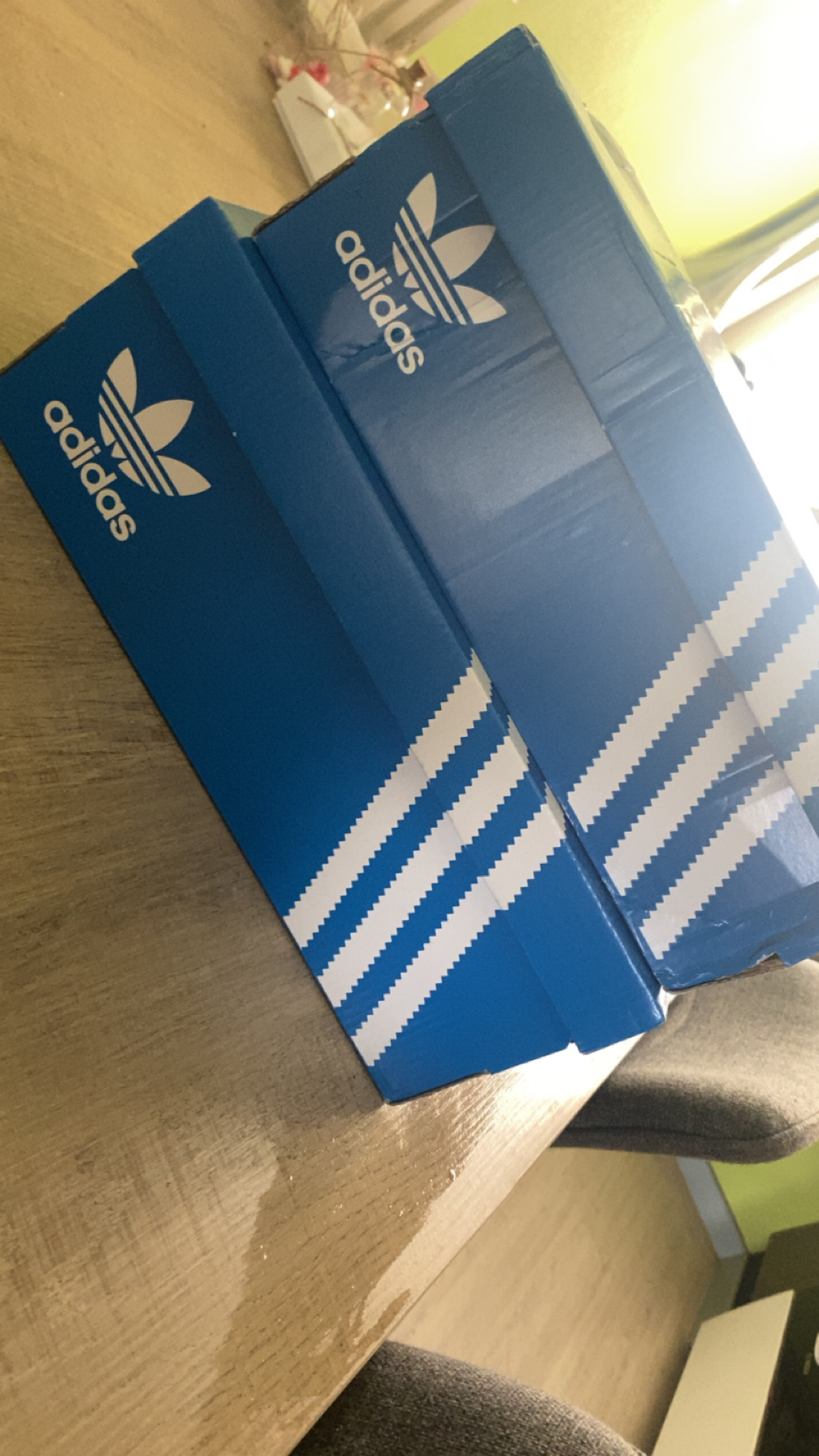 2 paar Adidas schoenen voor 100€ Showroomprive