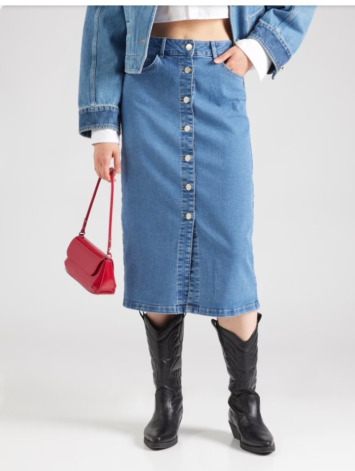 Jeansrok aan 12,90€