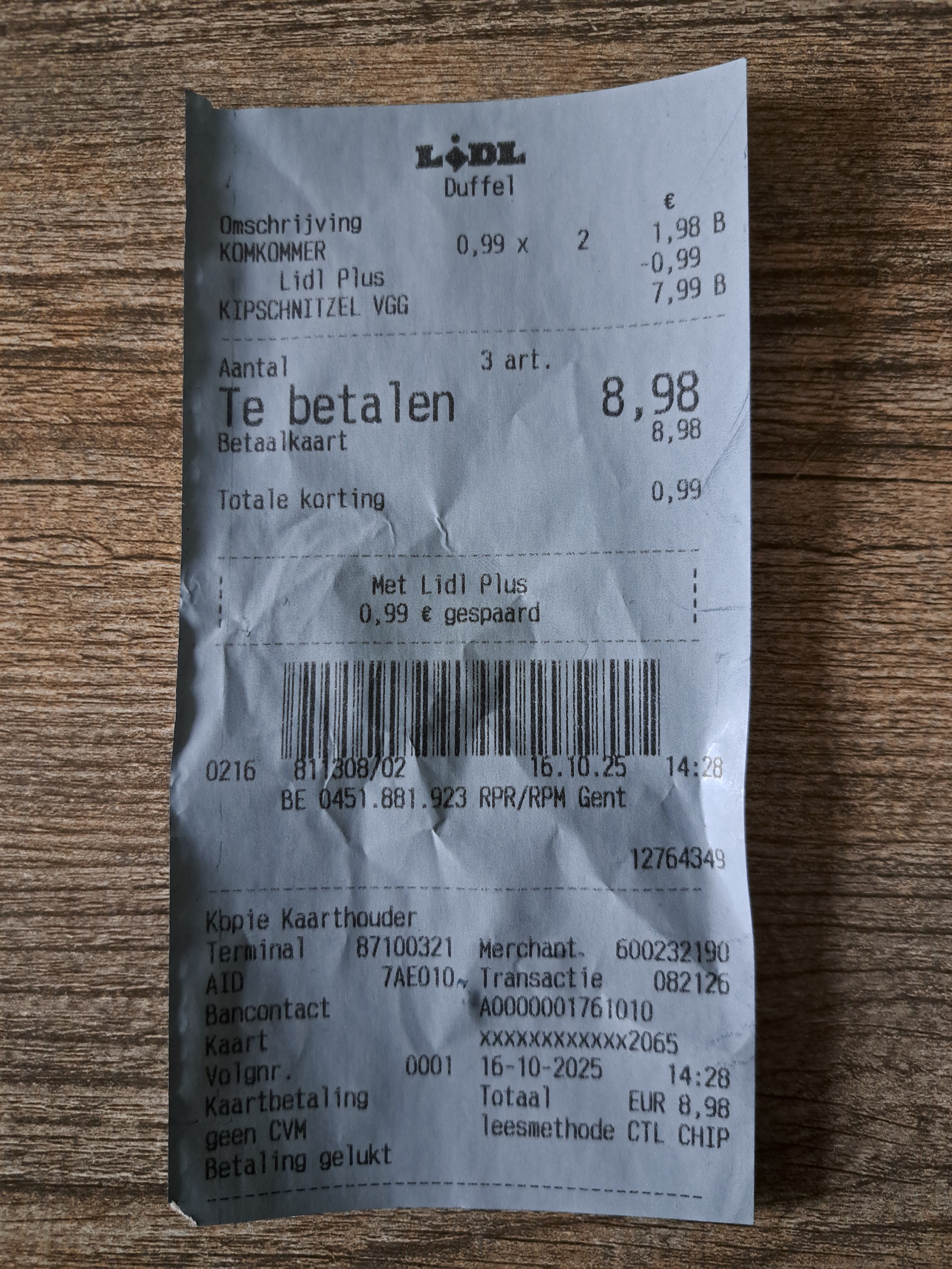 Kipschnitzel, komkommer