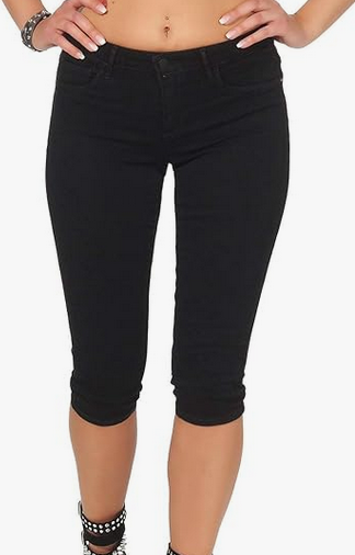 Only korte broek aan 5,99 euro