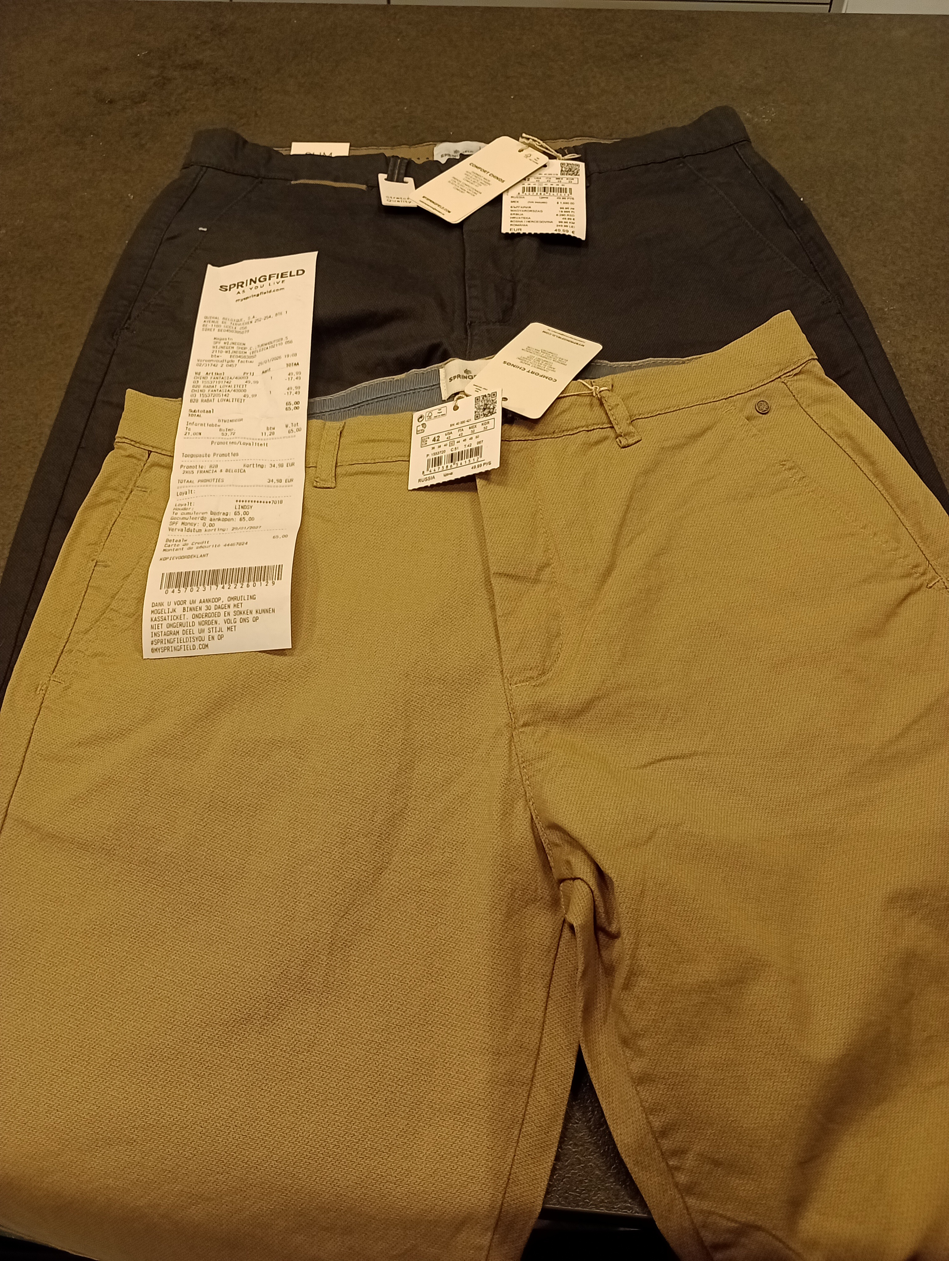 2 broeken voor €65,00 bij Springfield