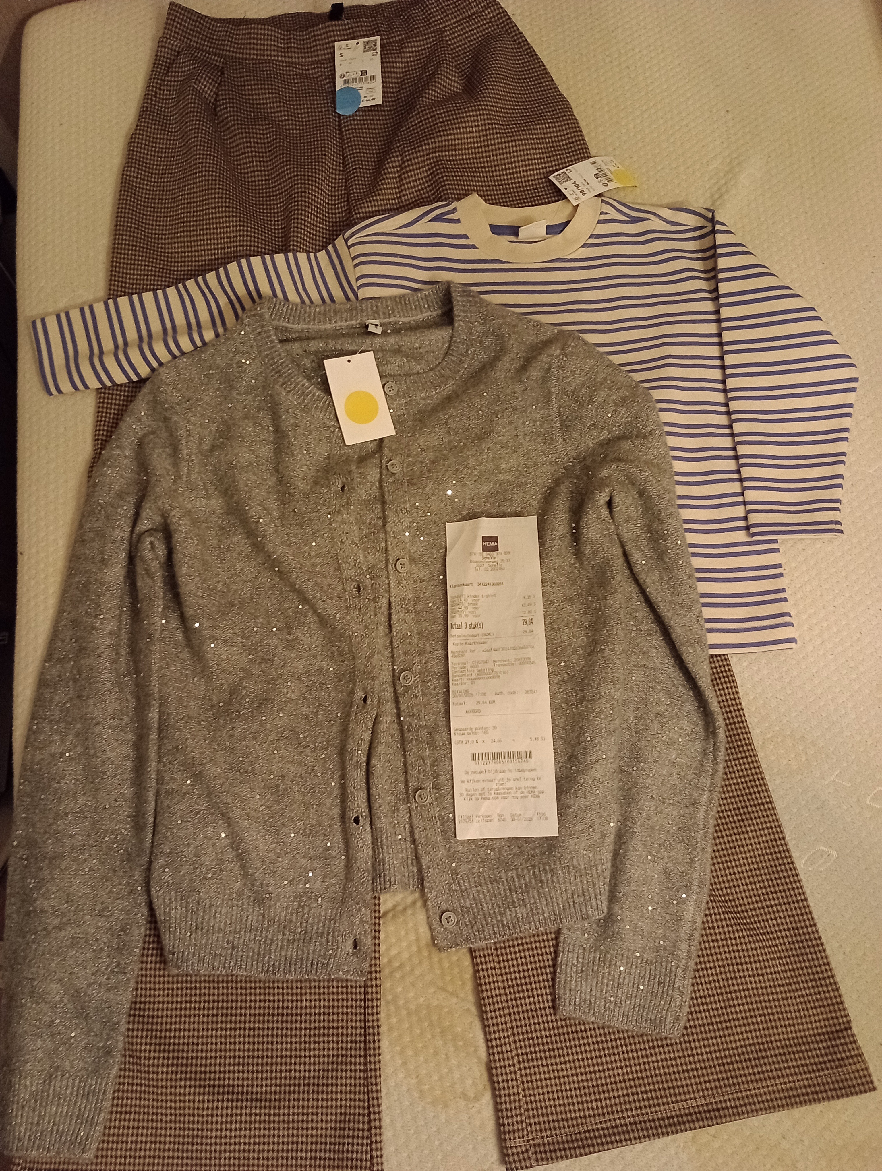 -70% op mode en 1+1 op items met rode sticker bij Hema