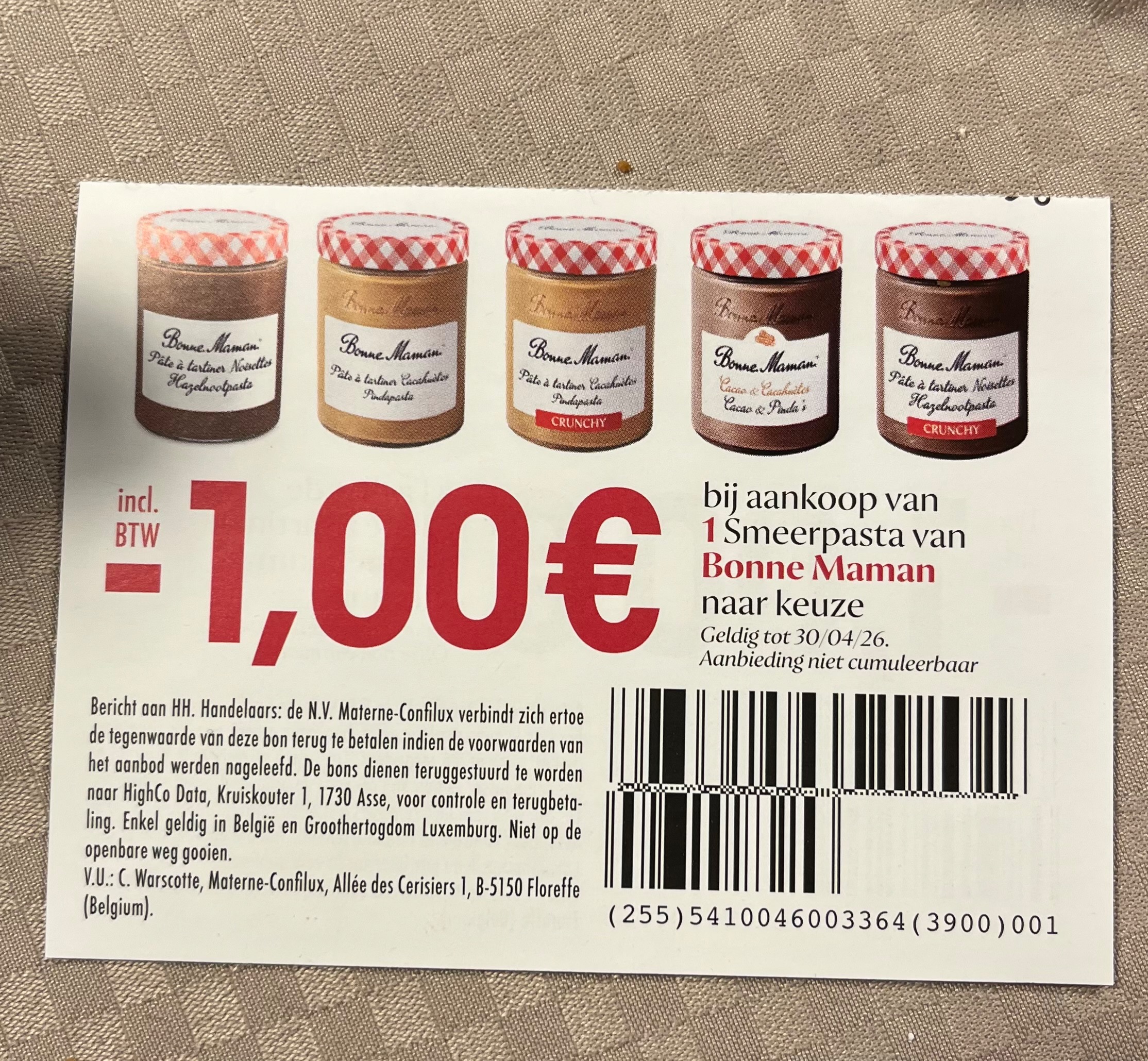 Coupon -1€ Bonne maman aan rek bij Delhaize