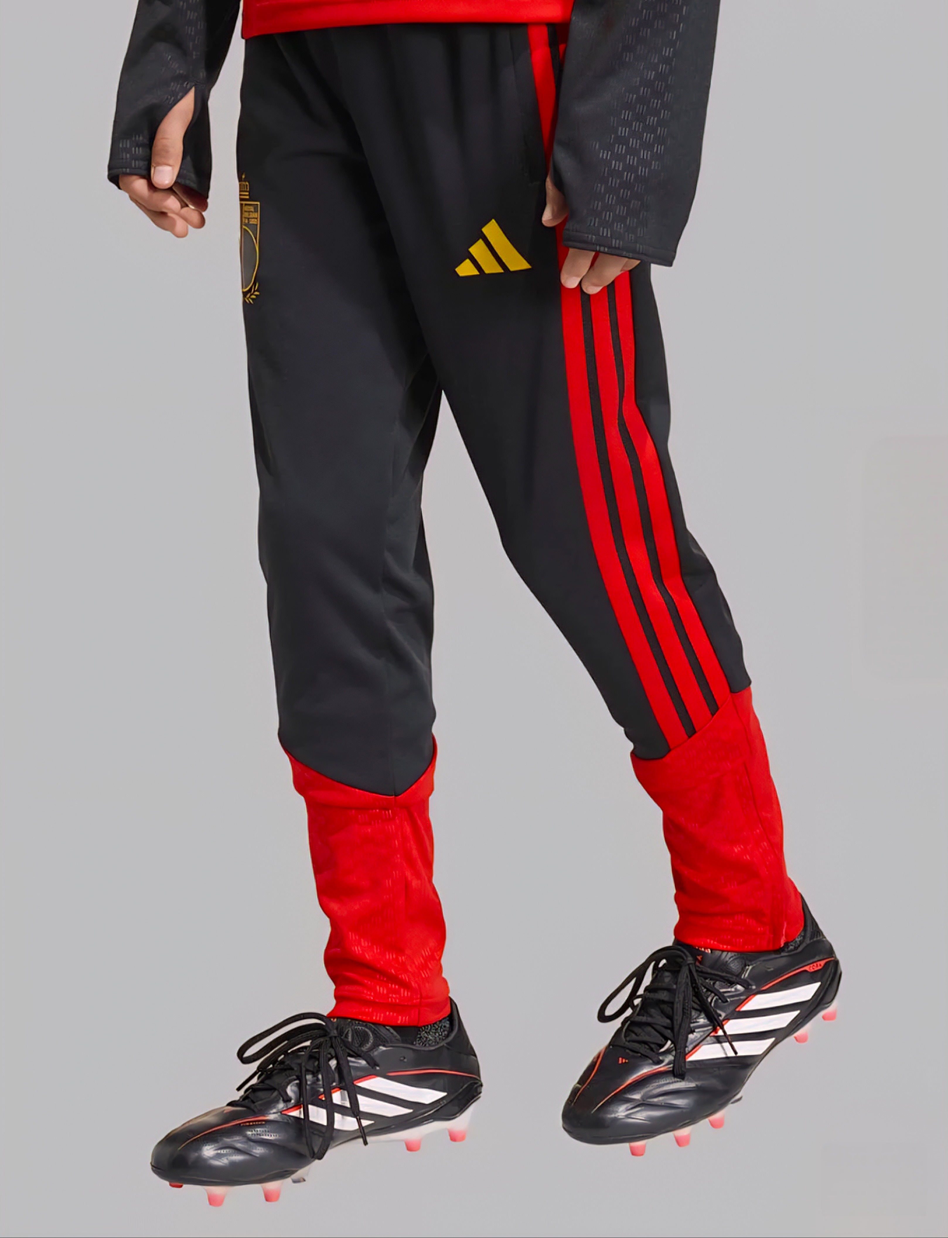 Adidas trainingsbroek en sportshort -70%