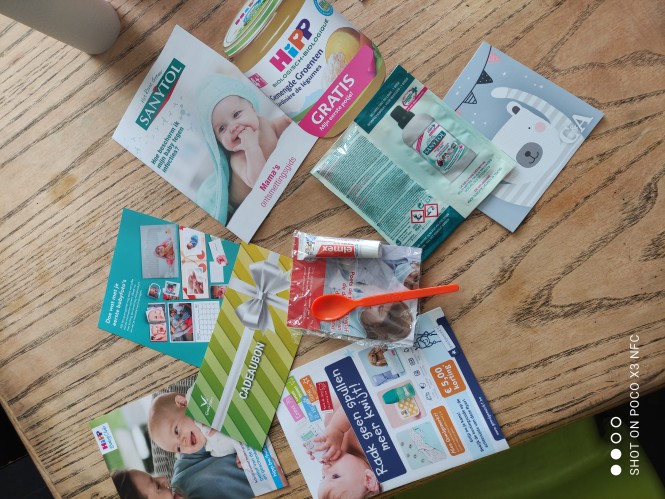 Via de roze doos gratis een pakket thuis ontv...