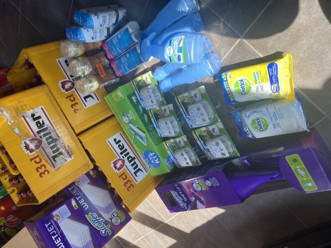 Colruyt 20,58€ voor alles Jupiler 10€ -33,34...