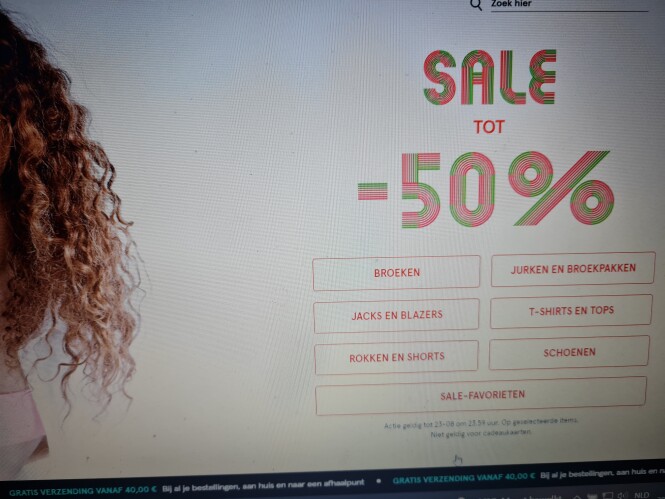 Bij bershka.com nu kortingen tot 50%.