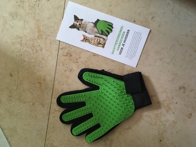 Handschoen borstel vandaag ontvangen, kon je...