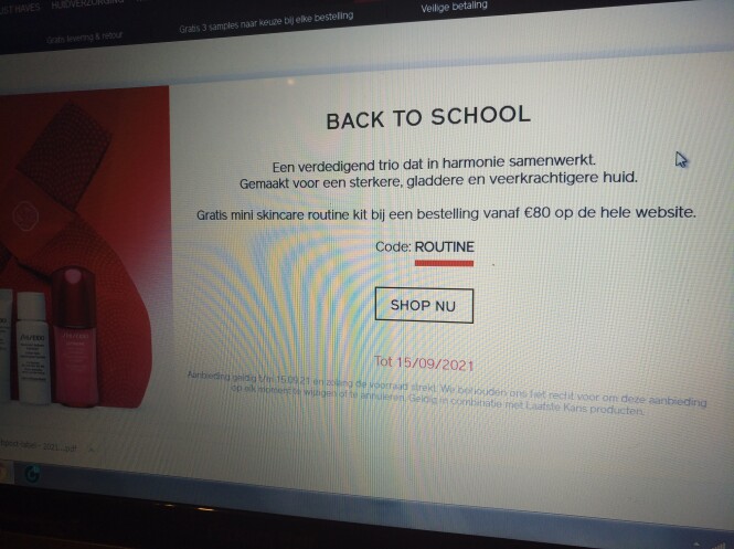 Gratis mini skincare routinekit vanaf 80€ w...