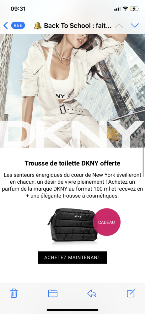 Nu bij Notino, Gratis DKNY toilettas. Koop ee...