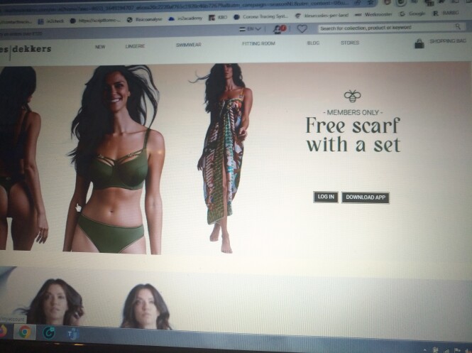 Gratis sjaal v Marlies Dekkers bij aankoop v...