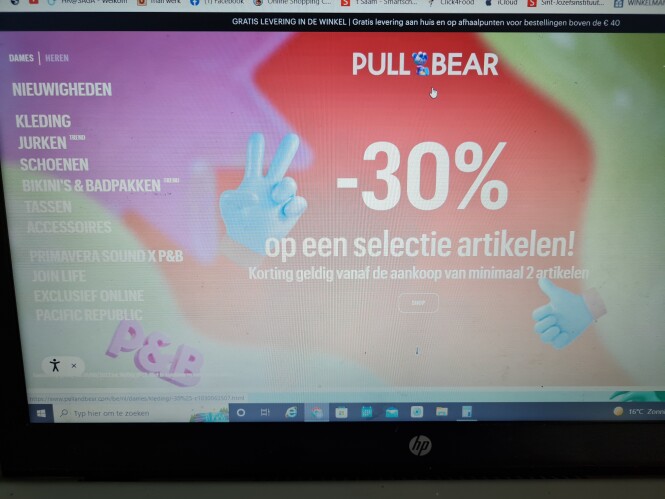 Bij pullandbear.com nu -30% op een selectie a...