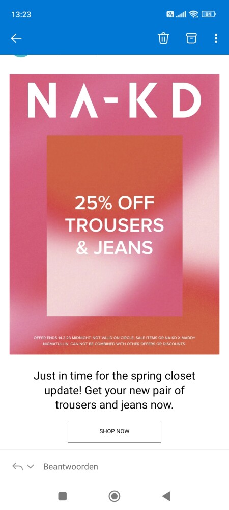 Bij nakd is er 25% korting op broeken en jean...