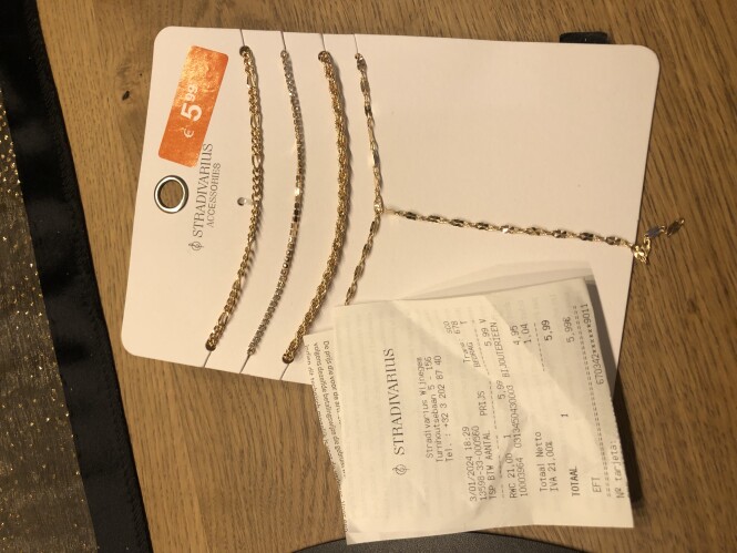 Solden bij Stradivarius! Mooie ketting voor m...