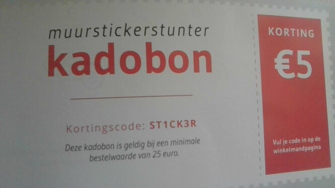 €5 korting vanaf €25 bij Muursticker Stunter