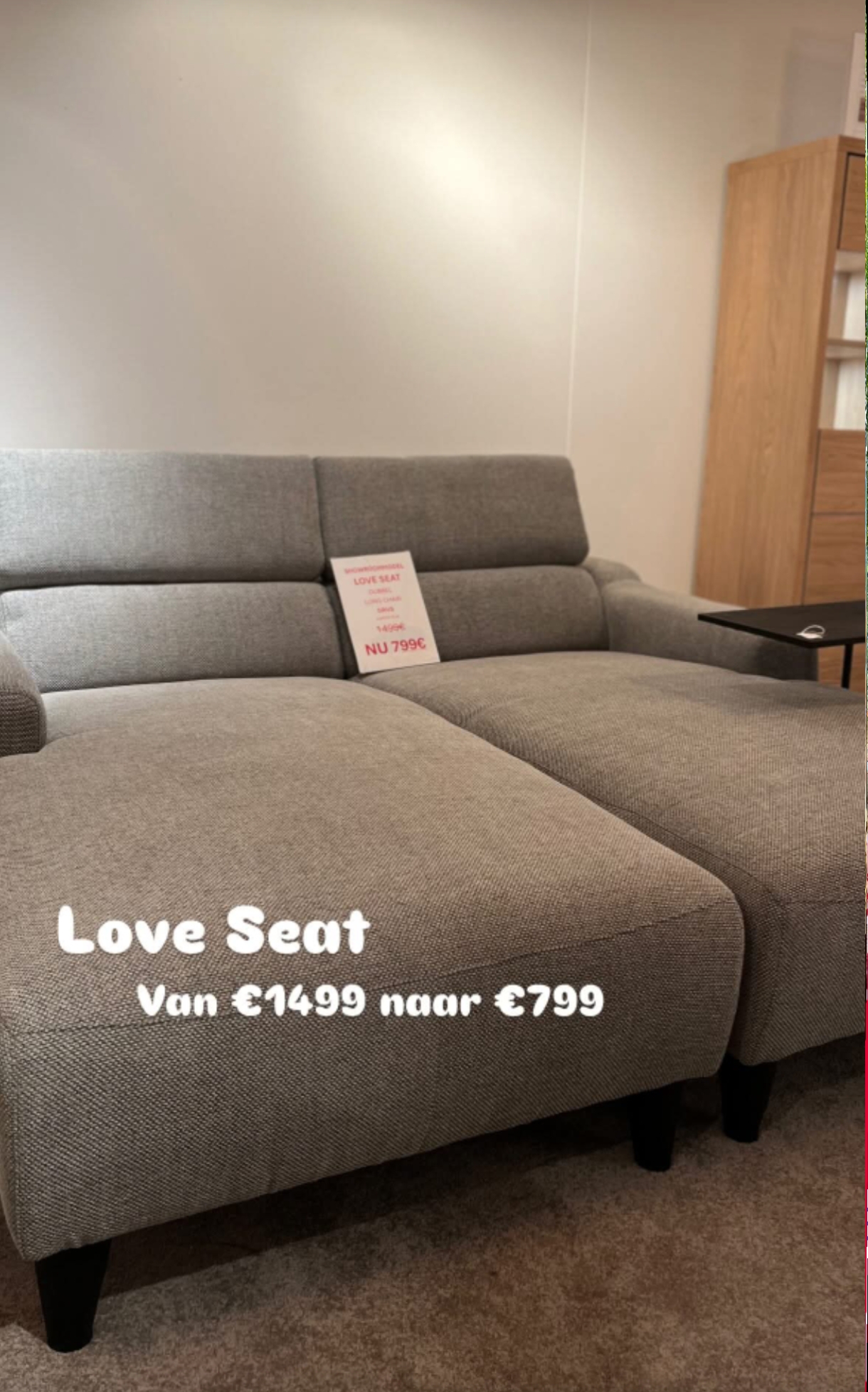 Weg = weg toonzaalmodellen meubelen