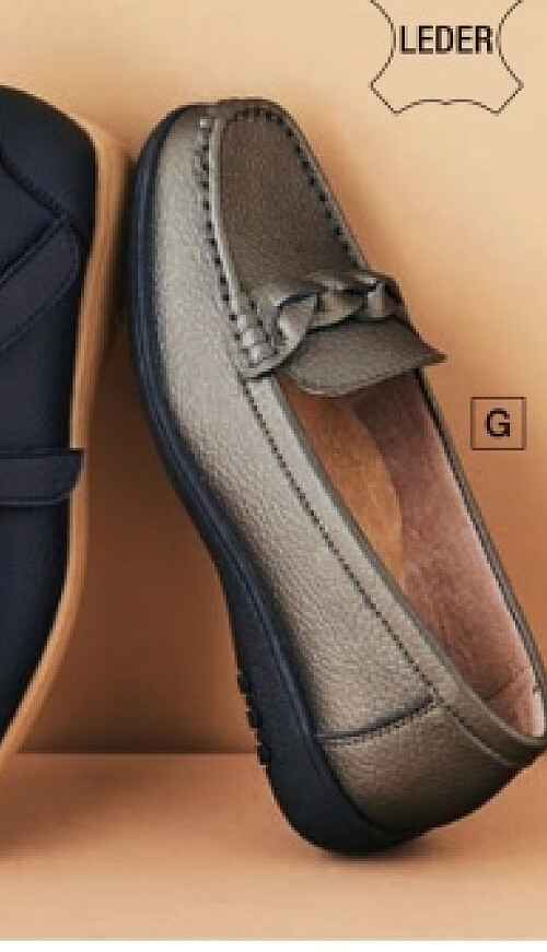 Mocassin in gekorreld leder
