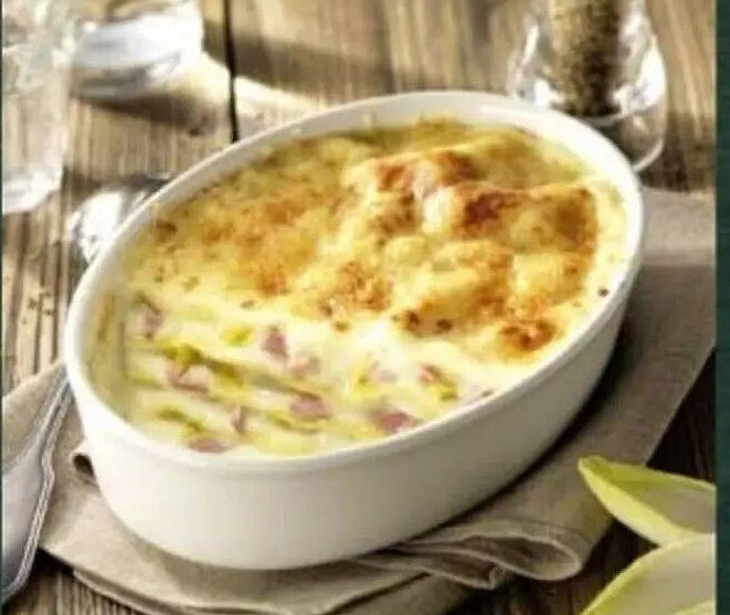 Lasagne met witloof, ham en kaassaus
