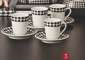 SET VAN 4 KOFFIETASSEN MET SCHOTELTJE