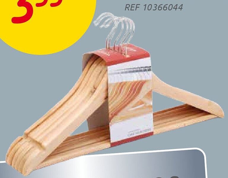 Set van 5 houten kleerhangers