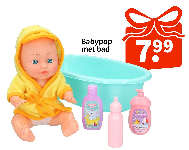 Babypop met bad