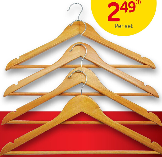 Set van 4 houten kleerhangers