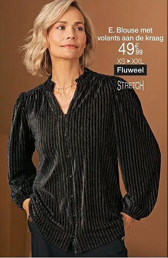 Blouse met volants aan de kraag