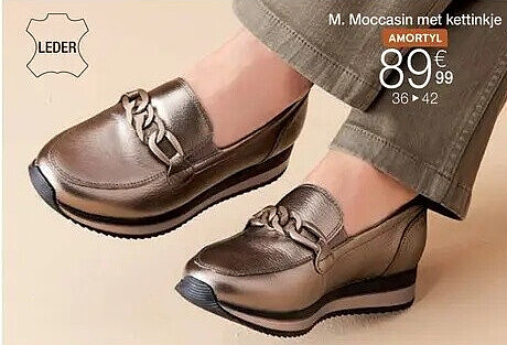 Mocassin met kettinkje
