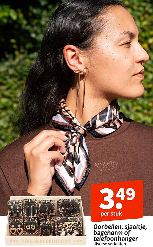 Oorbellen, sjaaltje, bagcharm of telefoonhanger