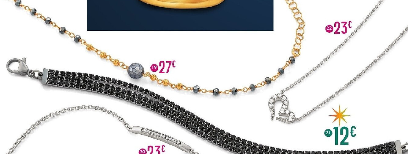 Bracelet doré avec perles noires