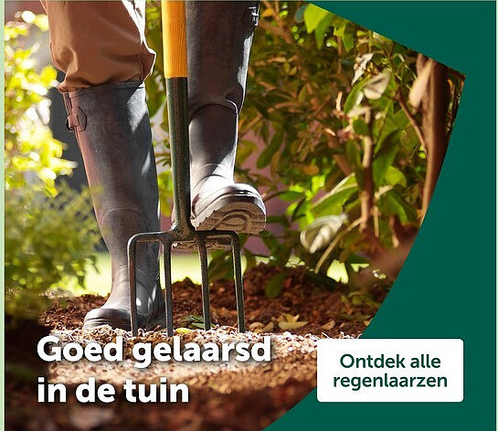 Goed gelaarsd in de tuin