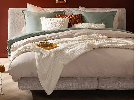 Bed Gio
