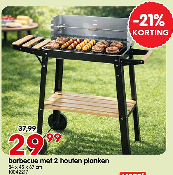 barbecue met 2 houten planken