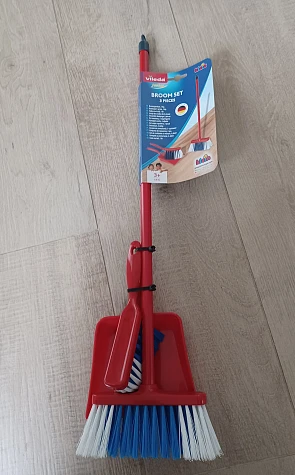 Vileda kinder bezemset €4,99