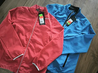 2 craft windjackets voor de kinderen voor 20€