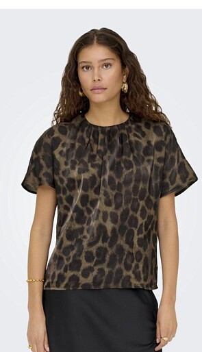 Only leopard blouse 10,50€