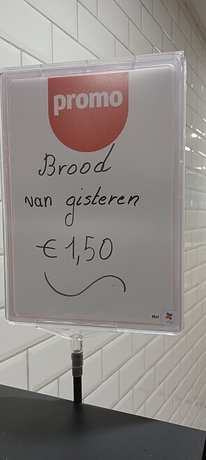 Zwart/grijs brood voor 1.50 euro