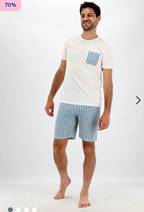 -70% Wit herenpyjama met blauw gestreepte short