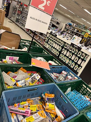 Schrijfgerei aan €2 per stuk