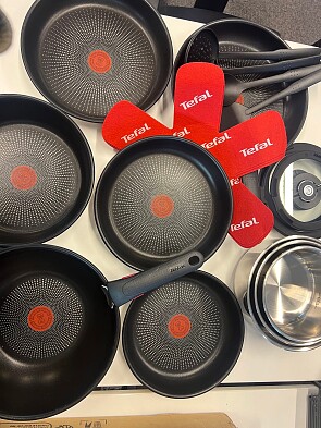 Tefal 22-delige pannenset van €429 naar €169! Ongezien.