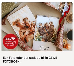 Een Fotokalender cadeau bij je CEWE FOTOBOEK