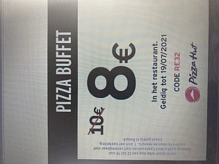Het pizza buffet voor 8€ ipv 10€ bij pizza hu...